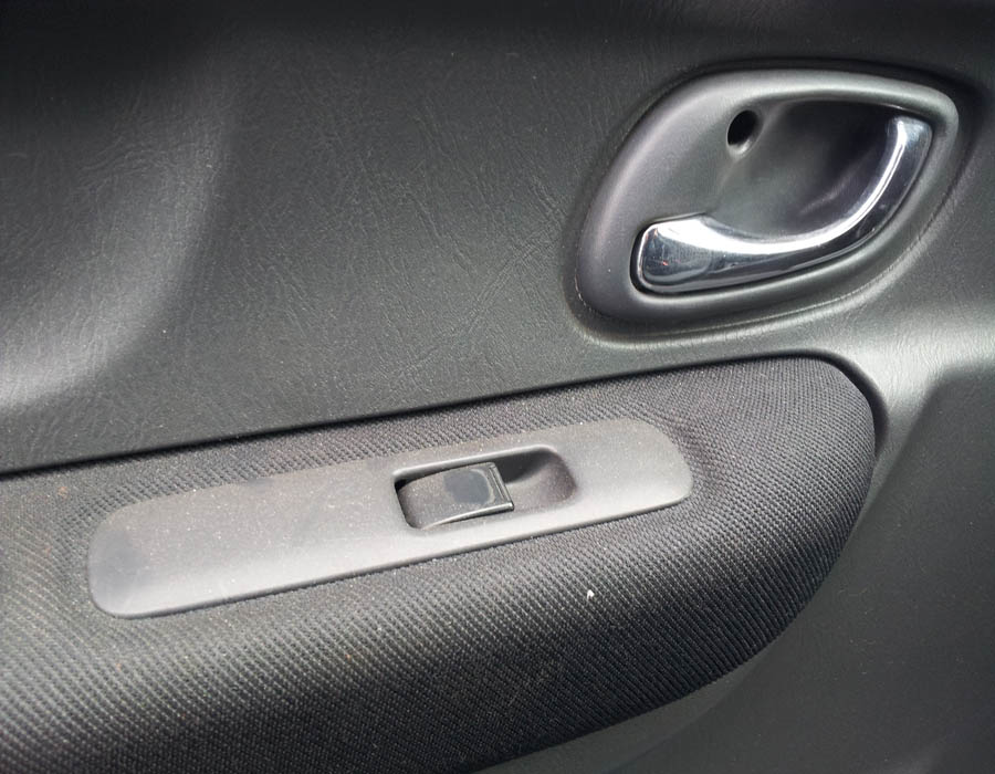 Suzuki Ignis Sport window-switch-passenger-side-front